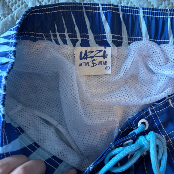 Uzzi ActivE Wear Blue Leaf Board Shorts - size XL - Picture 5 of 5